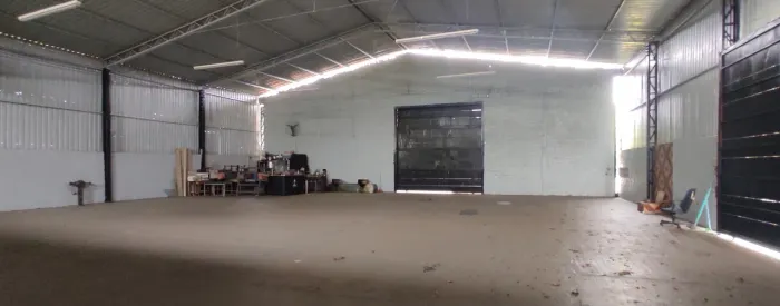 URGENTE OPORTUNIDADE Galpão e área construída em 1.000 m² com área total de 3.640 m²