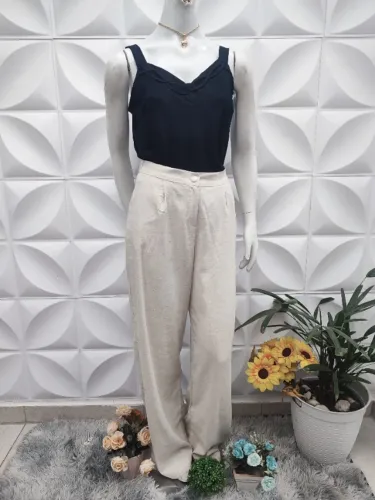 Regata Feminina Básica - Conforto e Estilo no Dia a Dia