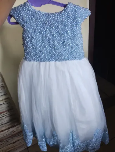 Vestido de dama de honra infantil 5/6 anos tenho 2 valor de cada
