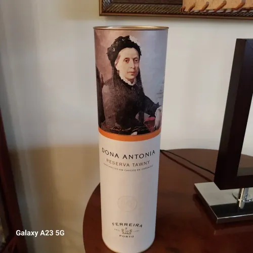 Vinho do porto dona Antônia importado