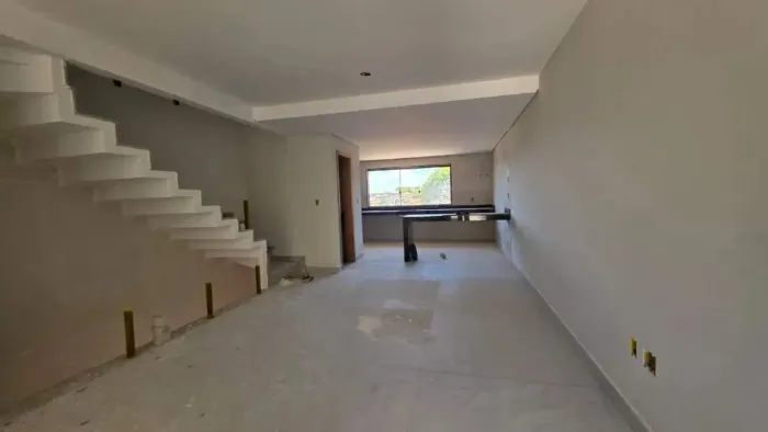 Casa geminada à venda, 3 quartos, 1 suíte, 2 vagas, Santa Amélia - Belo Horizonte/MG