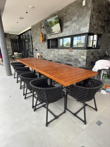 Mesa com 12 cadeiras em corda náutica preto, disponível em cores 