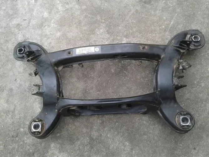 Quadro De Suspensão Traseiro Mercedes C180 1.8 2003    7327