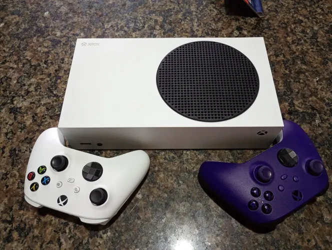 Xbox séries S com dois controle!