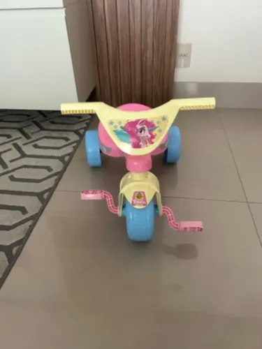 Vendo Velotrol infantil feminino 