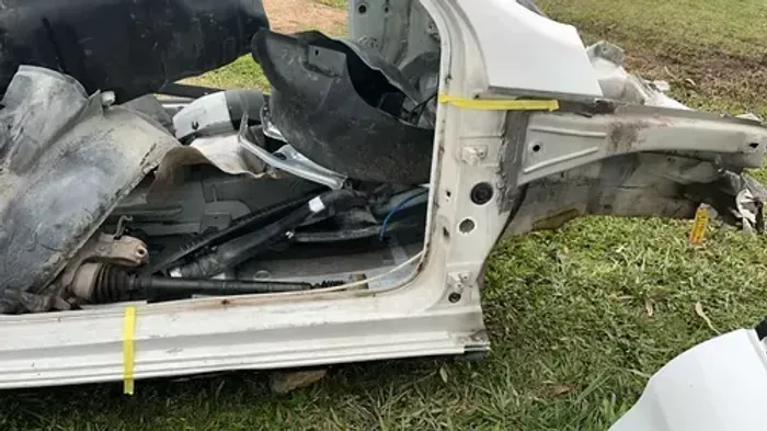 Retalho Caixa Ar Coluna Frontal Dir Saveiro 1.6 8v 2023 *85