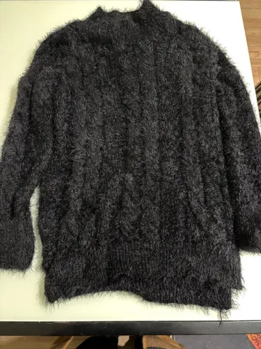 Suéter de lã felpuda preto - Tricot Nacional