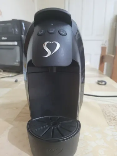 Cafeteira 3 corações semi nova