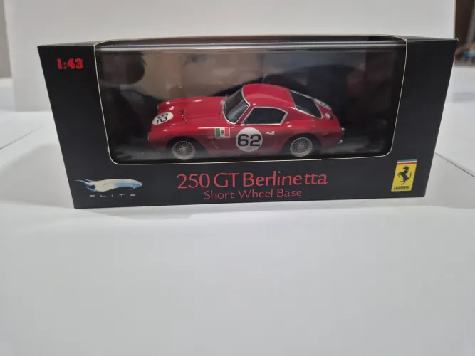 Miniatura Ferrari 250 GT Berlinetta Short Wheel Base 1:43