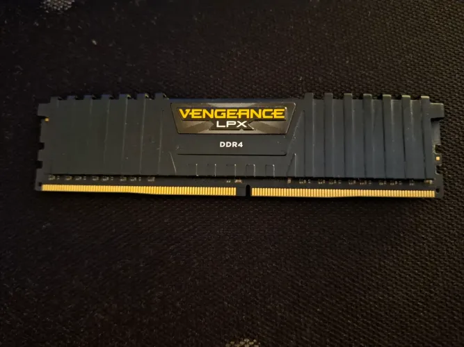 memória ram corsair ddr4