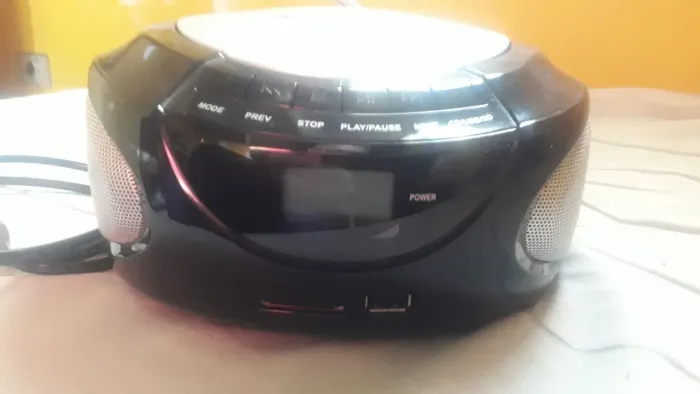 Aparelho de Som Portátil com CD/USB/SD