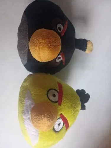 Par de Pelúcias Angry Birds - Black Bird e Chuck