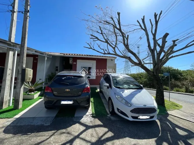 casa 3 quartos no condomínio Terra Nova