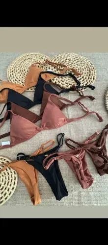 Conjunto de biquíni cores neutras