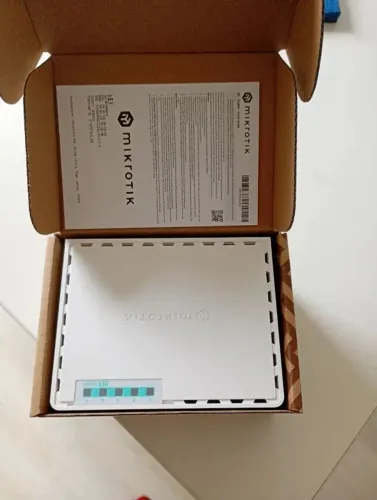 Roteador Mikrotik RB750gr3 -- Novo !!!