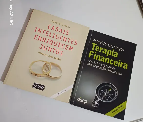 2 Livros de Economias e finanças