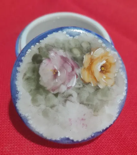 Porta Joias de porcelana pintado à mão