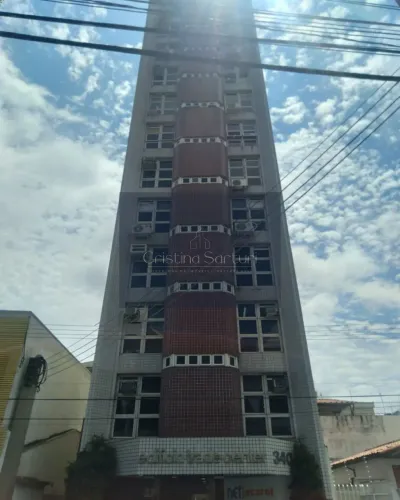 Sala Comercial à Venda! Centro, Jacareí. 1 sala; 1 wc; Reformada; Piso frio, pintura nova;