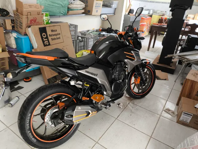 Vendo YAMAHA FAZER 250