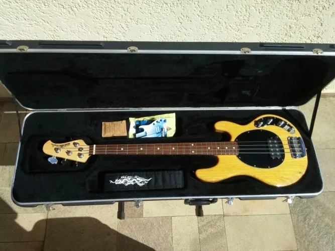 Baixo Music Man StingRay 4c 2007
