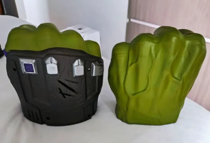 Luva do Hulk impecável