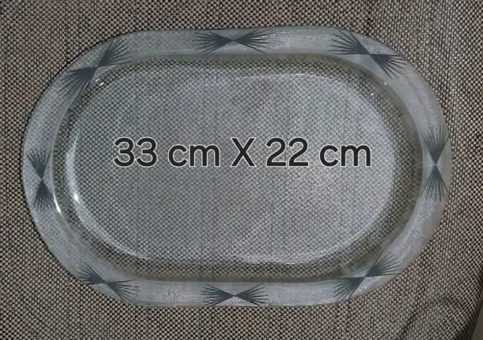 Travessa em Vidro Transparente - Estilo Oriental com estampa grafada, pontilhada 