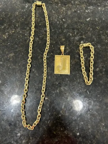 Conjunto de Corrente, Pingente e Pulseira moeda antiga banhada ouro