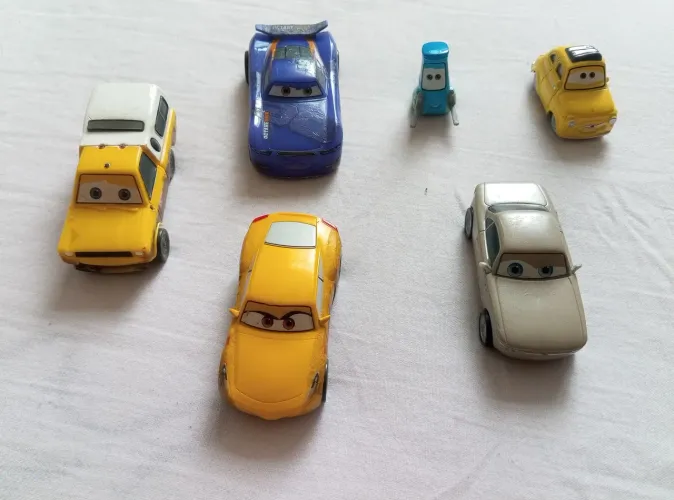 Miniaturas do filme carros