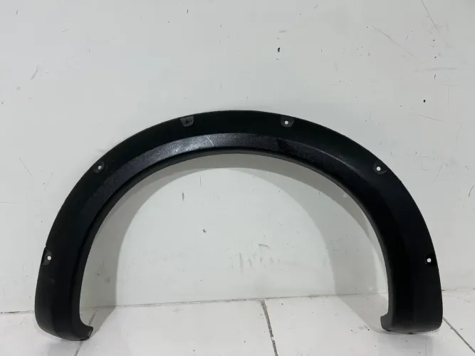 Moldura lateral traseira esquerda Gm Montana 2004 a 2010