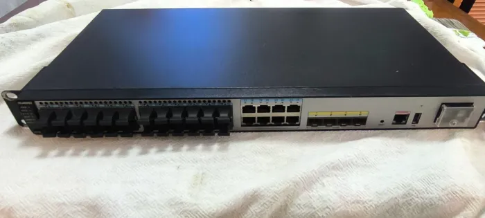 Switch gerenciável S5720-28X-LI-DC