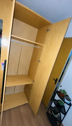 Vendo Guarda-roupa