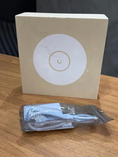 Ponto de Acesso Ubiquiti U7 Pro + INJETOR Poe