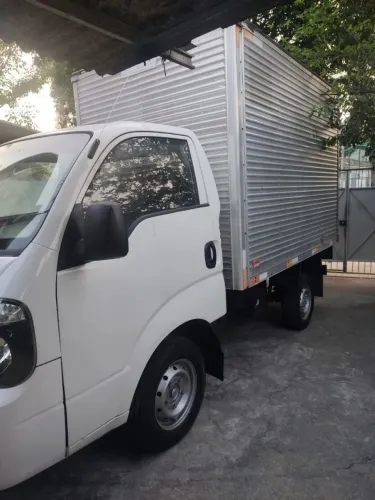 Kia Motors Bongo K-2500 2.5 4X2 TB Diesel 2015