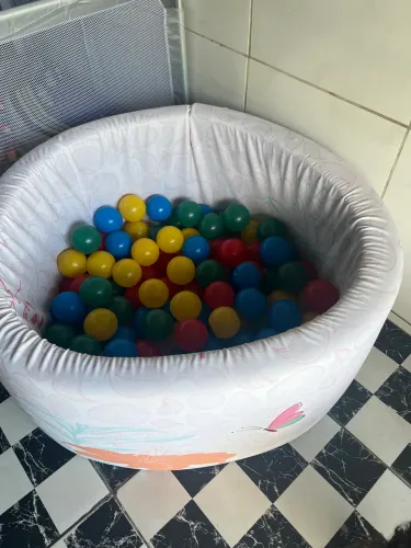 Piscina de bolinhas - MENINA