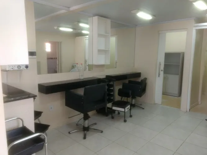 Alugo salão de beleza em Taguatinga centro na QNA *