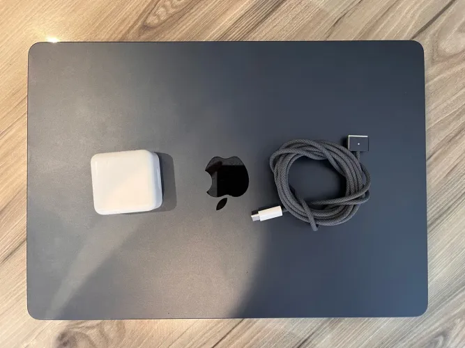 MacBook Air M4 15p 16/256 GATANTIA