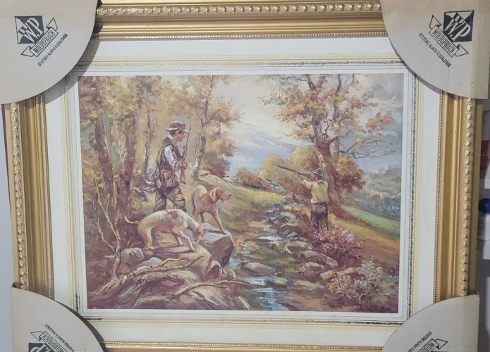 Quadro decorativo clássico com moldura dourada