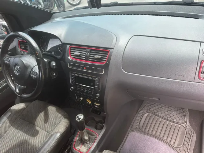 Volkswagen Fox Rock IN RIO 1.6 MI Total Flex 8V 5P 2014