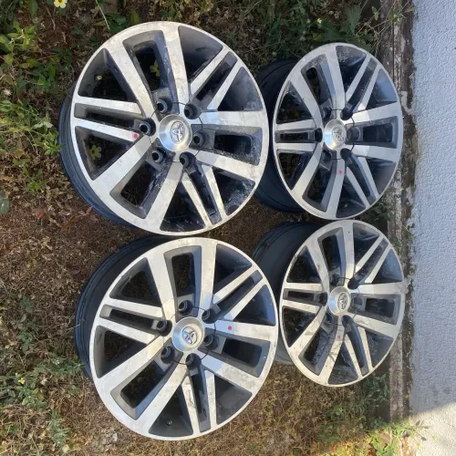 Rodas Hilux aro 18 $2400 ou 6x de 425