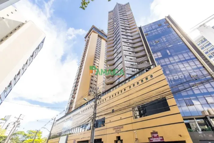 Conjunto Comercial para Locação -56m², 3 salas- Avenida Cândido Hartmann, Mercês - Champag