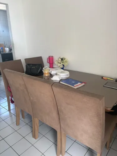 Mesa de 6 Cadeiras