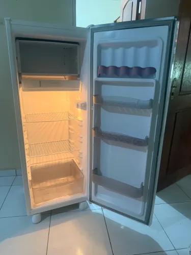 Posso Entrega Geladeira Esmaltec Muito Boa