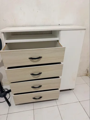 Cômoda nova