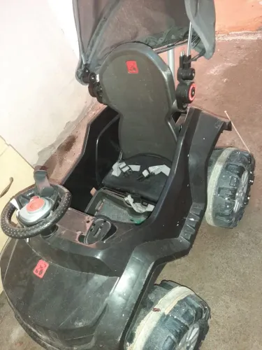 Vende-se carrinho de empurrar com as mãos