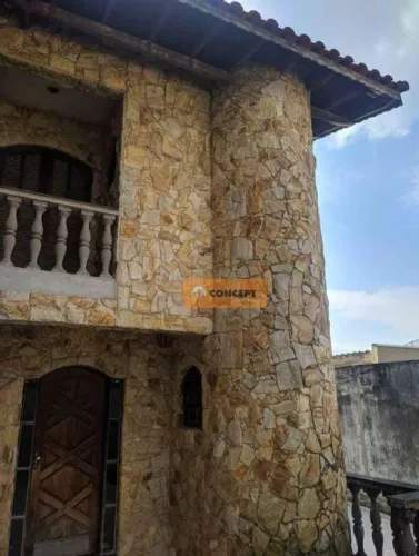 Casa com 3 dormitórios à venda, 180 m² por R$ 615.000,00 - Cidade Boa Vista - Suzano/SP