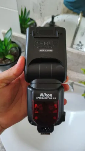 Flash Nikon SB910 - Frete grátis!