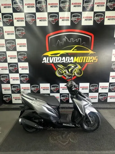 elite 125 2023/2024 18.000 km. Já emplacada e À pronta entrega