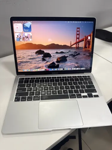 MacBook Air A2337