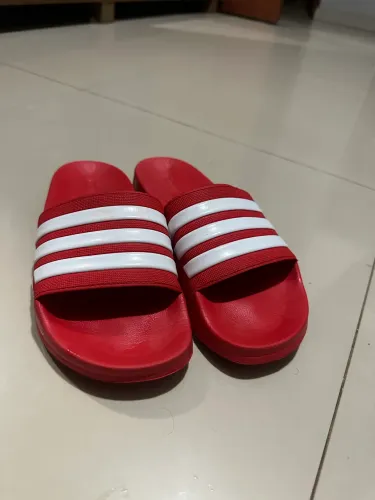 Sandália slid adidas original, número 42