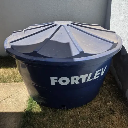 Caixa d'água 1000L com tampa